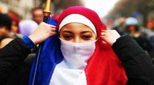 %60 من الفرنسيين يرون أن الإسلام “لا ينسجم مع قيم المجتمع الفرنسي”
