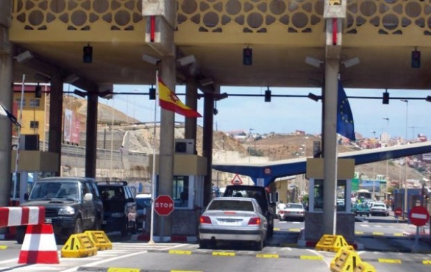 اعتقال ثلاثة أشخاص متهمين بتزوير وثائق امرأة لإدخالها لإسبانيا