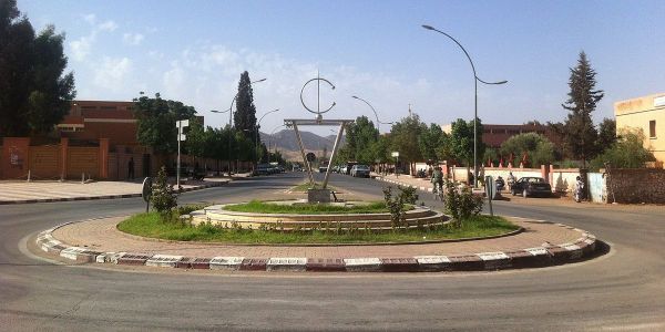 “لوبيات العقار” تبسط سطيرتها على المجالس المنتخبة لخنيفرة وتتفنٌن في السطو على الملك العمومي ونهب الغابات