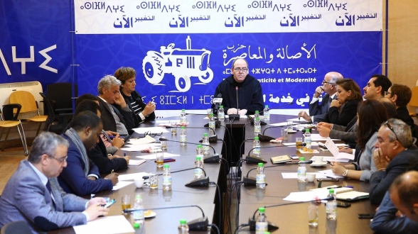 بنشماش يشرع في التراجع عن قرارات طرد معارضيه وإستقالات بالجملة تهز “تحضييرية كودار”