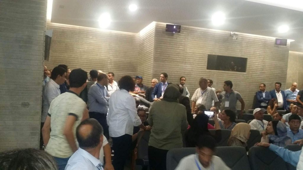 بعدما تذوق حلاوة السلطة.. وزير الصحة يعلن تشبثه بالوزارة وعدم الخروج من الحكومة ويثير الفوضى في “برلمان الـPPS”