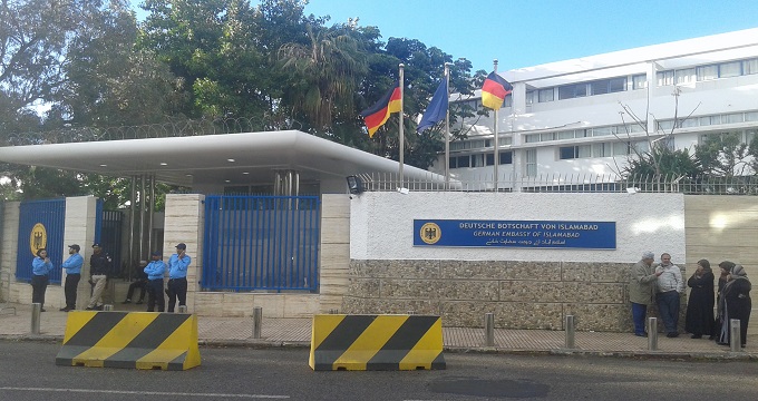 الملحق العسكري بسفارة ألمانيا بالمغرب يتعرض لاعتداء بسلا.. التفاصيل!