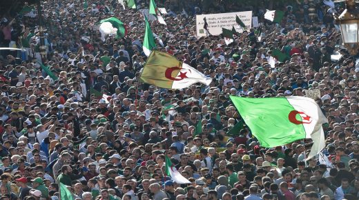 الجزائر.. مظاهرات حاشدة في الجمعة الـ37 تزامنا مع عيد الثورة