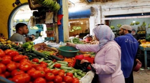 People shop in a photo illustration at vegetable market in Casablanca, Morocco, June 29, 2017. REUTERS/Youssef Boudlal/Illustration