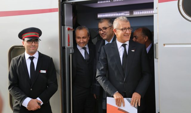 العثماني غرق البلاد بْالكرِيديات… حماية حكومية لـ”إمبراطور القطارات” لإقتراض 300 مليار سنتيم