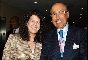 فضائح الجهاز الدبلوماسي المغربي لا تنتهي!.. بعد أشهر من اعتقال زوجته.. أمريكا تواجه السفير المغربي السابق الجعايدي بتهم التزوير والإتجار بالعاملات الفيليبينيات