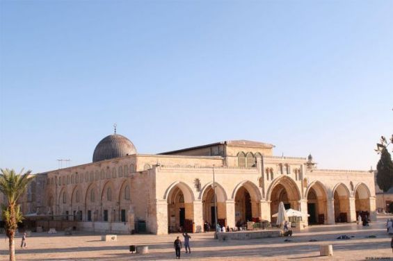 أبو الحسن المنصور.. سلطان مغربي يحتفظ المسجد الأقصى بنسخة قرآن كتبت بخط يده