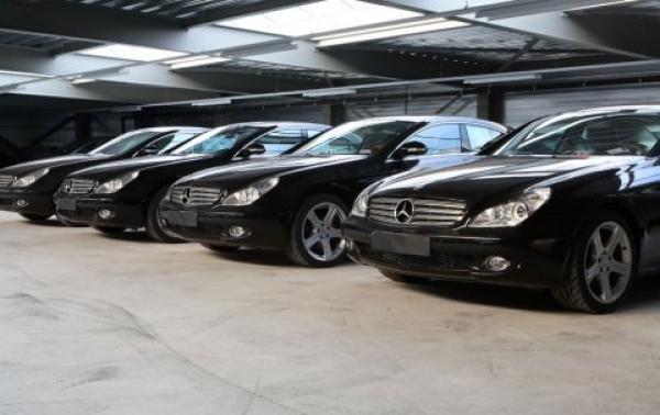 هكذا صرفت الدولة 100 مليار سنتيم سيارات “إمْ رُوجْ” خلال 2019.. وهذه هي التفاصيل!