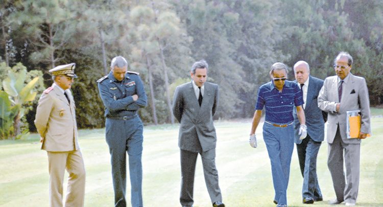 الحملة التطهيرية التي انتهت بسجن وزراء أيام الحسن الثاني تُخيم على الفترة الحالية وتواصل مسلسل الهروب المسكوت عنه لزعماء حزبيين نحو الخارج