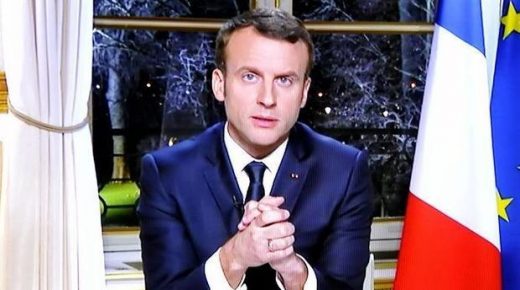 الرئيس الفرنسي يأمر بإغلاق المدارس في فرنسا اعتبارا من الاثنين وحتى إشعار آخر