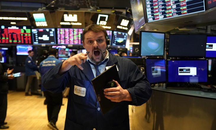 نيويورك: سوق الأسهم تتكبد أسوأ خسائر منذ 1987 وسط الذعر من فيروس كورونا