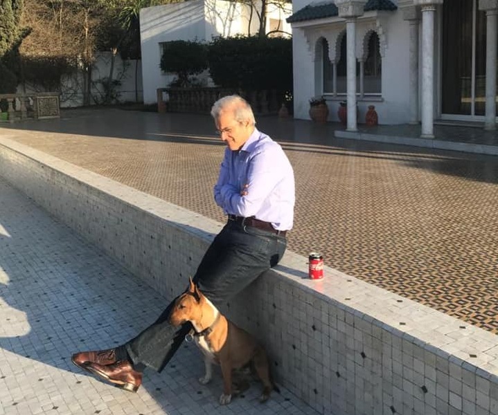 بسبب فيروس “كورونا”.الأمير مولاي هشام يعود رفقة عائلته للإستقرار بالمغرب