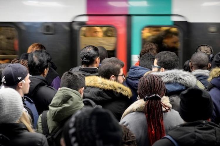 فيروس كورونا.. وسائل النقل العمومية متوفرة بجميع أنحاء المملكة