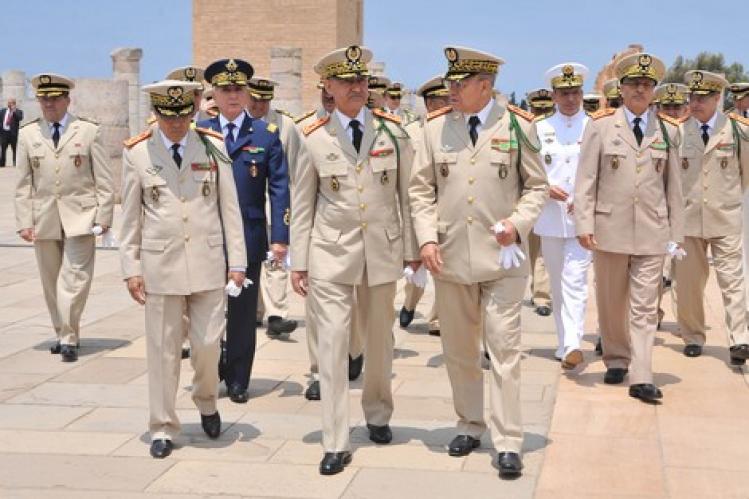 جنرالات وكبار ضباط الجيش والدرك الملكي يساهمون بـ10 مليارات لمواجهة “كورونا”