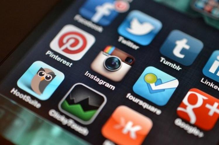 الأخبار الزائفة حول فيروس كورونا.. كبريات شركات الإنترنيت تتكتل لمحاربة الظاهرة