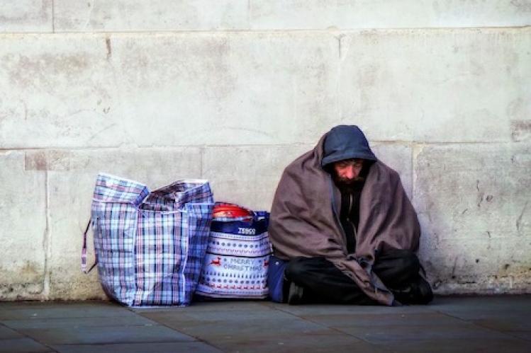 المُشرَّد الذي هزمَ فيروس كورونا!