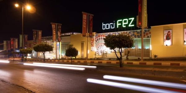 هكذا تحول مركز تجاري كبير بفاس إلى بؤرة حاضنة لفيروس كورونا القاتل