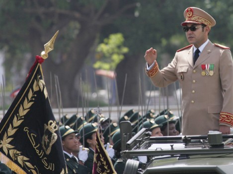 جائحة “كورونا” تضرب الجيش المغربي ورعب وخوف من انتشار الفيروس بمدينة الداخلة بعد إصابة جنديين.. فهل يعلن محمد السادس عن قرار إقالة قائد الحامية العسكرية لوادي الذهب؟