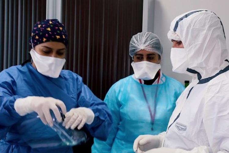 بتعليمات ملكية.. السلطات المغربية تقرر إجبارية وضع الكمامات ابتداء من غد الثلاثاء