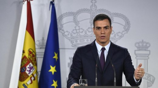 إسبانيا .. رئيس الحكومة يدعو إلى تمديد حالة الطوارئ لأسبوعين إضافيين حتى 23 ماي