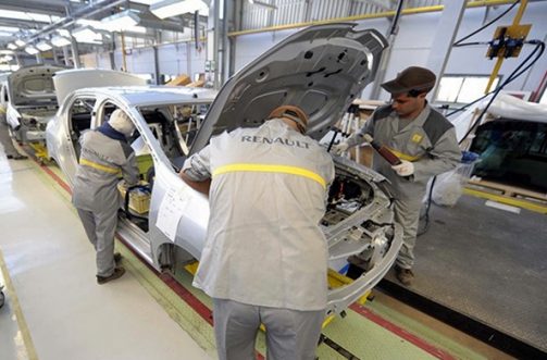 جائحة كورونا تضرب كبريات الشركات العالمية!.. “رونو” تلغي حوالي 15 ألف وظيفة عبر العالم وتعلق مشاريع زيادة القدرات في المغرب ورومانيا