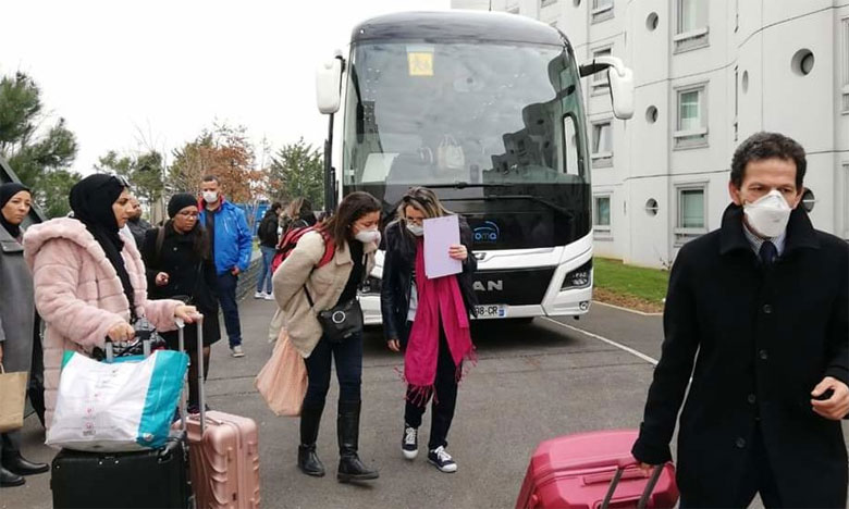 المغاربة العالقون بالخارج ينتفضون من جديد ويطالبون ببرنامج ومنهجية واضحة ومعايير شفافة لتسريع ترحيلهم إلى أرض الوطن