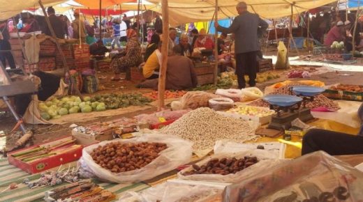 كورونا تضعف القدرة الشرائية لعامة المغاربة.. تراجع في أسعار الخضر والفواكه وارتفاع في أسعار القهوة والشاي
