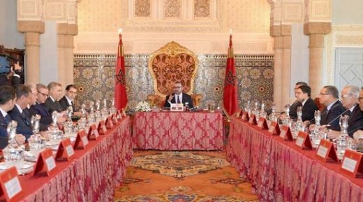 محمد السادس يترأس مجلساً وزارياً بالرباط وجميع الوزراء يخضعون لتحاليل كورونا قبل دخول القصر الملكي