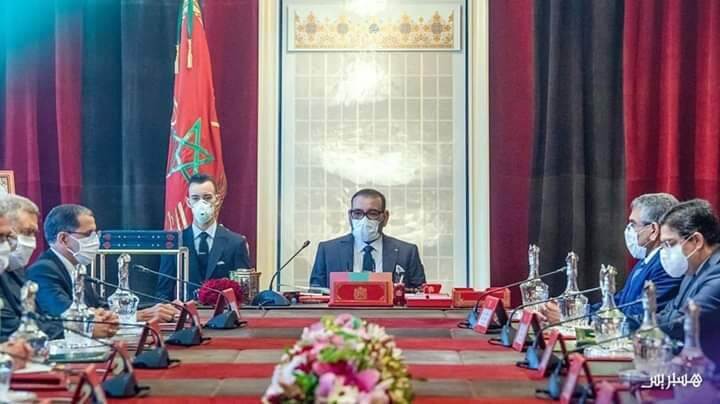 بسبب رفض الملك لمسودة مشروع قانون المالية التعديلي.. هكذا تأجل انعقاد المجلس الوزاري 3 مرات