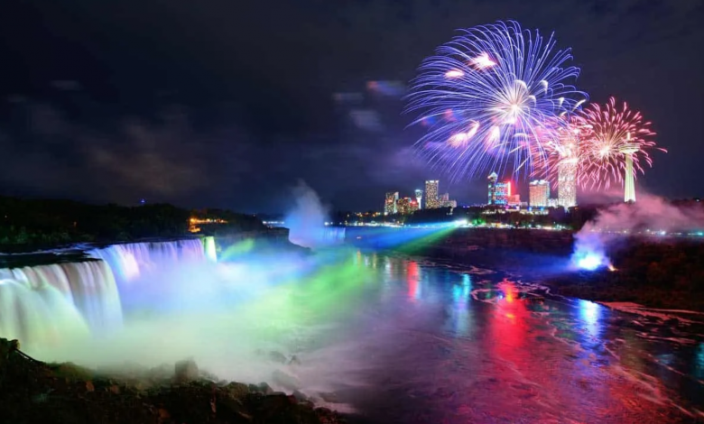 من دبي مرورًا بكندا إلى بوغوتا… تخليدا لعيد العرش ألوان العلم المغربي تزين معالم سياحية عالمية