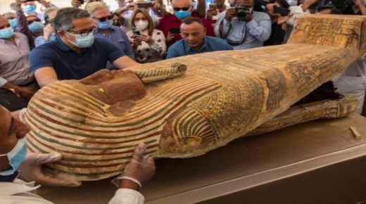 الحضارة المصرية القديمة تكشف عن مزيد من أسرارها.. الوصول إلى 59 تابوتا فرعونيا بالجيزة