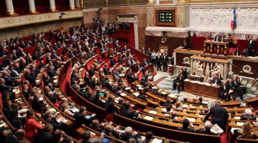 برلمانية فرنسية تستفز المسلمين وتدعو إلى شن حرب على الإسلام والدفاع عن الحضارة اليهودية المسيحية