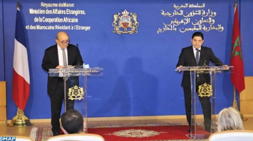 فرنسا تصدم الجزائر وتبدي قلقها من عرقلة السير بالكركرات وتجدد دعمها للحكم الذاتي بالصحراء