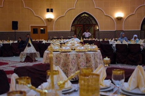 “كورونا”… الحكومة تخصص تعويضا للعاملين بقطاعي تموين الحفلات والألعاب