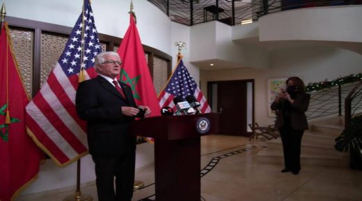 السفير الأمريكي يخاطب الصحراويين بصفته رجل أعمال: متأكد مائة بالمائة أن للمغرب مستقبلا زاهرا