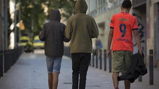 تقرير: أزيد من 10 آلاف طفل مغربي في وضعية غير قانونية بإسبانيا