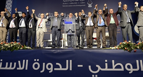 بعد استقالة الرميد والأزمي.. سفينة العدالة والتنمية تتجه بسرعة نحو الغرق!