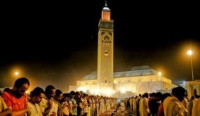 مهنيون وحرفيون يأملون رفع قرارات الإغلاق الليلي خلال شهر رمضان