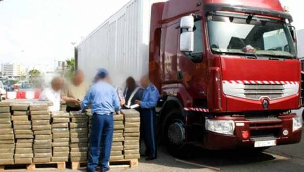 تفاصيل إجهاض تهريب طن و40 كيلوغراما من مخدر الشيرا بأكادير