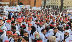 بسبب تعنيف الأساتذة المتعاقدين.. نقابة تدعو إلى الاحتجاج بالمديريات الإقليمية وأمام وزارة التربية