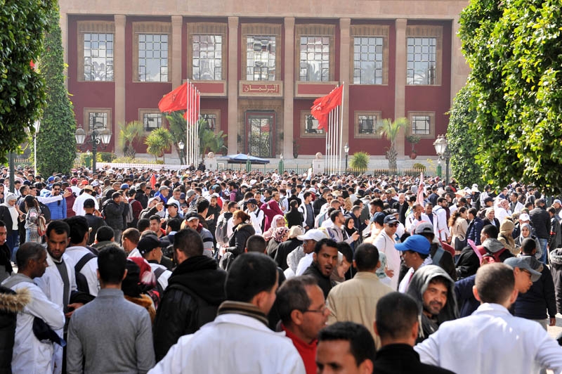 لا دراسة بعد العُطلة!.. تنسيق نقابي يدعو إلى إضراب وطني ووقفات احتجاجية الأسبوع المقبل احتجاجا على “المس بكرامة الأساتذة”