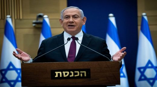 نتنياهو يعد الناخبين العرب بتسيير رحلات مباشرة للحجاج المسلمين من إسرائيل إلى مكة