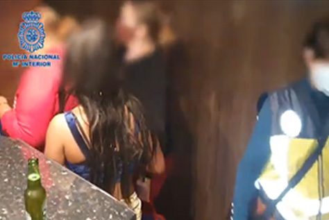 تفاصيل مثيرة حول تفكيك مافيا إسبانية تُرغم مغربيات على امتهان الدعارة وتحرير عدد منهن في عملية أمنية مباغثة