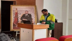 في خطوة غير مسبوقة.. طالب يناقش رسالة الدكتوراه بزي عمال النظافة في جامعة بني ملال