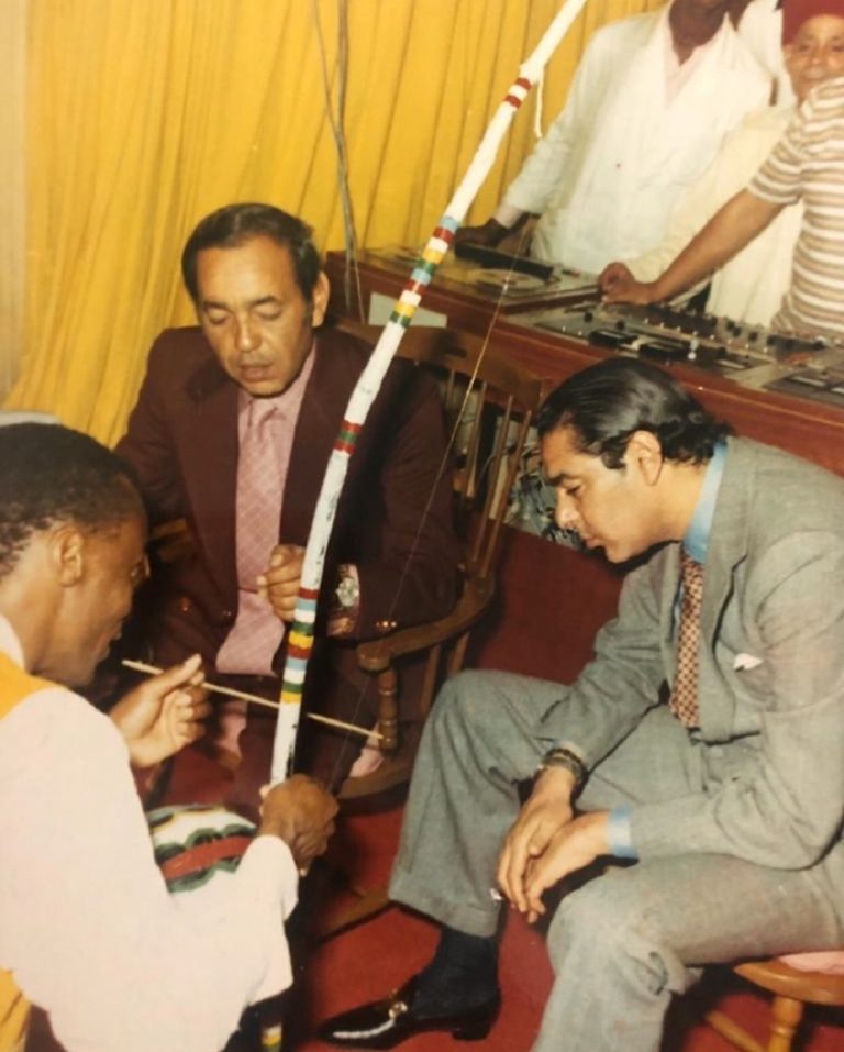 الأمير هشام ينشر صورة نادرة لوالده مولاي عبد الله والملك الراحل الحسن الثاني