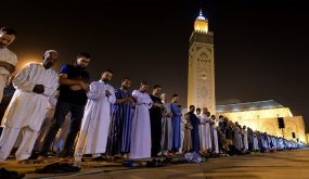 رمضان … لا مقاهي ولا موائد إفطار