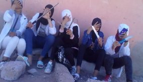 صورة تلميذات يحملن السيوف بجماعة بلفاع تهز مواقع التواصل الاجتماعي