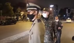 سمح لها بالمرور رغم خرقها حالة الطوارئ .. هاشتاغ “بنت الكوميسير ” يغزو الفايسبوك