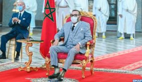 الملك محمد السادس يترأس بفاس حفل إطلاق وتوقيع اتفاقيات تصنيع وتعبئة اللقاح المضاد لكوفيد-19 ولقاحات أخرى بالمغرب