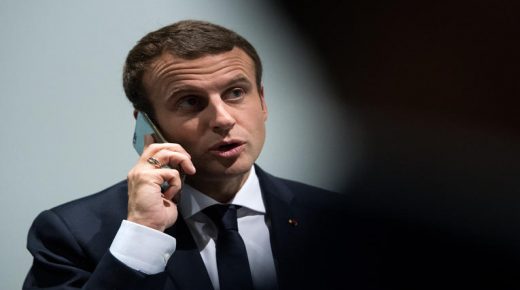 قضية التجسس “بيغاسوس”.. الرئيس الفرنسي يغير هاتفه ورقمه!